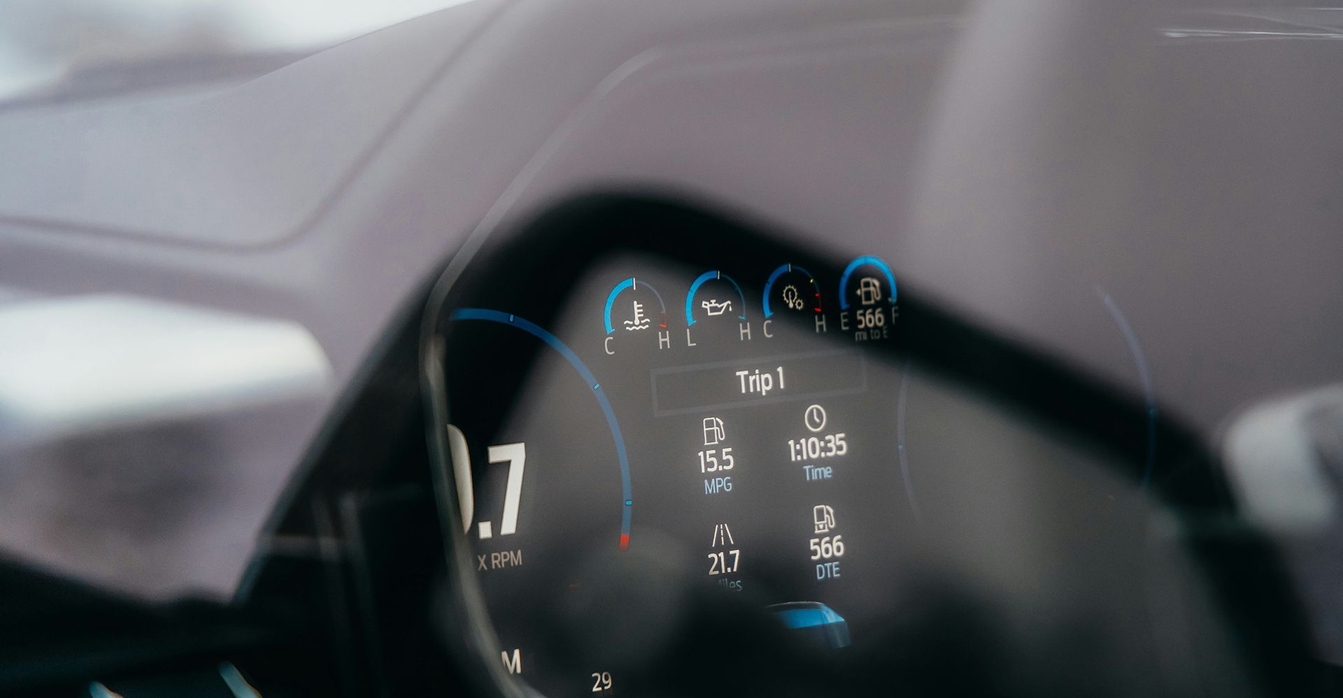 Vehicle digital dashboard
